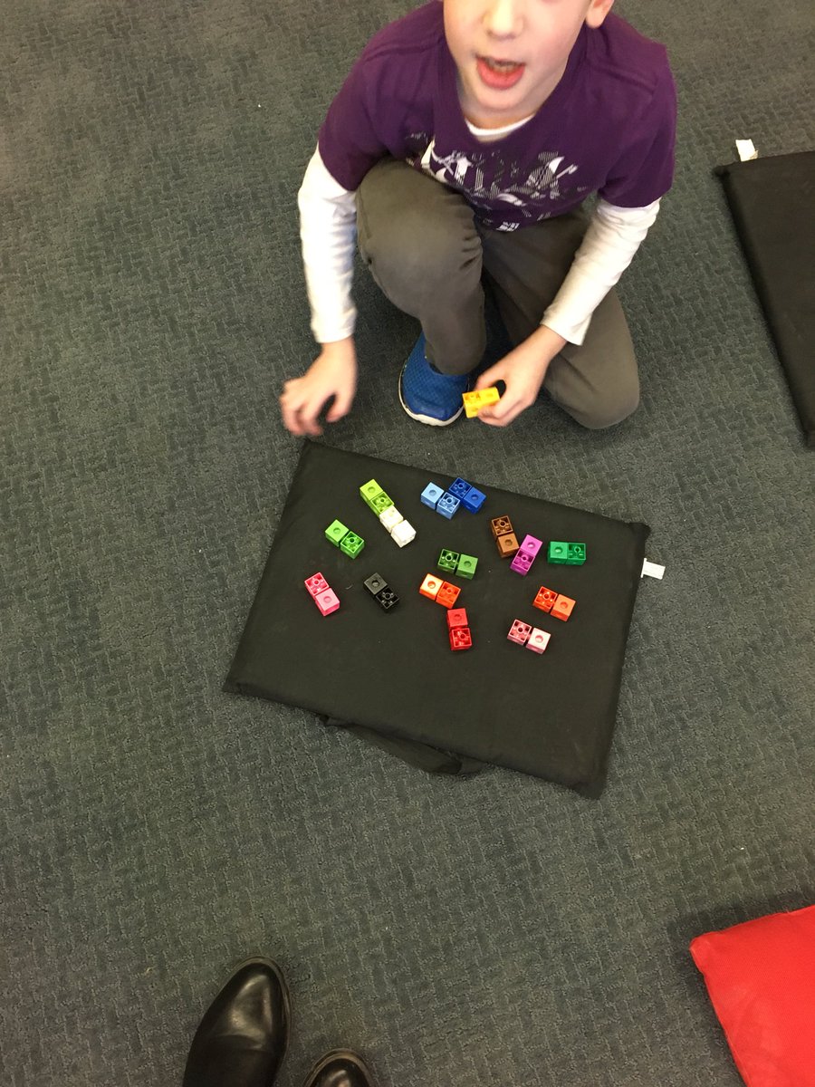 Sarahflany's tweet photo. Today we were learning about Place Value. During exploration time one student was showing his counting by twos and separating colours. Then he proceeded to show me groupings of 10s and 1s #TeachableMoment #SoProud https://t.co/sWUMI6HXK3