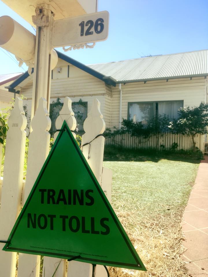 bradmanwaring's tweet photo. No. 126 wants #trainsnottolls #getonboardvic #urbantransportpolitics

Thanks for the sign, @CrystalLegacy1 https://t.co/Z9se2eEev2