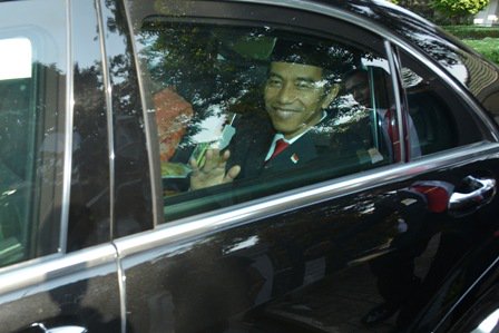 Presiden Juga Kena Macet goo.gl/AQemSm <a href="/jokowi/">Joko Widodo</a>