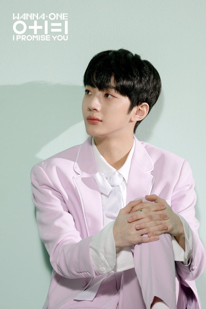 sweeetbitter's tweet photo. 새벽을 조진 섹시천사가 큐티천사로 등장 https://t.co/bG2QcifhLt