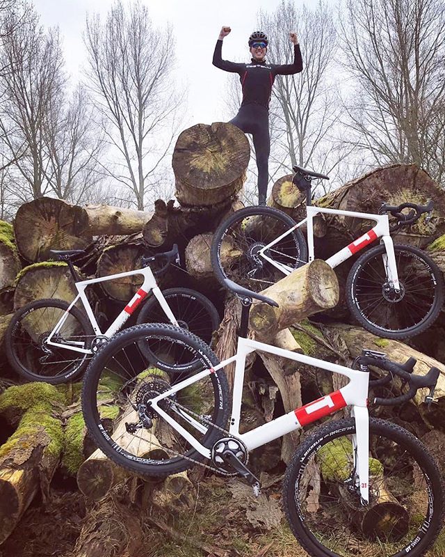 Triplets!
#Repost <a href="/stefanvreug/">Stefan Vreugdenhil</a>
・・・
Voel me sterk...💪💪 #3texploro #3tbike #krooneliefting ift.tt/2pHyiMf