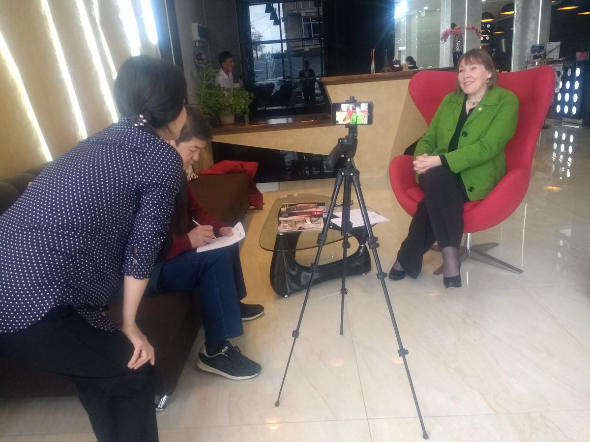 rowan_kennedy's tweet photo. #Socialenterprise has the potential to play an important part in Kyrgyzstan's development: @juliet_cornford talks to @bbckyrgyz about social enterprise in the UK and how @SocEntGlobal and @kzBritish are supporting the growth of the sector in #Kyrgyzstan https://t.co/aiwxmN3Nu2