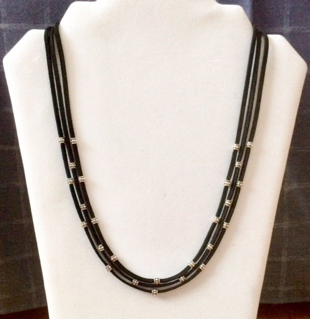 bstrongin1's tweet photo. New in my #etsy shop: Multi Strand Black Leather Silver Bead Necklace https://t.co/Qepoi1tXfb #jewelry #necklace #black #silverbeads #blacksilver #blackleather #leather #multistrand #leatherneckalce #boho #statement #layered #minimalist #IntegrityMaDay #intergritytt https://t.co/DnSPLcOjJl