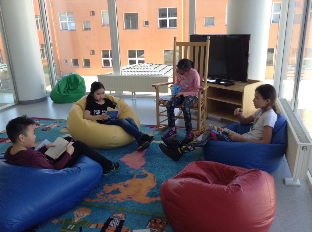 mmacqueen1's tweet photo. Using the library space for Book Club with a small group of sts. What do we gain by reading the same book @SallyGNicholas? We definitely gain from the discussions we can have about the book. But reading at much the same speed is a challenge. #isumng https://t.co/oKvZTv8tVd