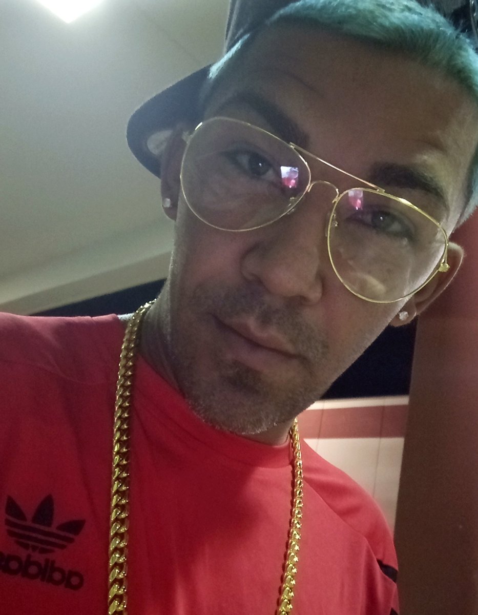 z_estudiante27's tweet photo. Linda madrugada #el_Feo_de_la_Nueva🌿🌿💊💊🤙🏽🤙🏽😈 Tamo en #Hyyy https://t.co/XbY57Zb0Z0