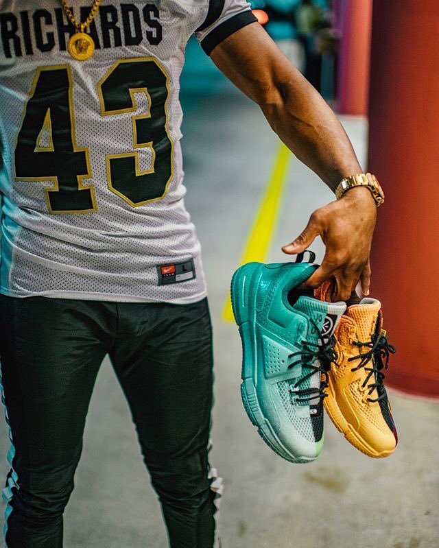 Xavier_Sanchez4's tweet photo. Dwyane Wade is wearing a Richards HS football jersey in his most recent Instagram post. Next to him Miami artist Rey Jaffet who painted Wade's shoes for tonight's game. Wade scored 12 points, 2 rebs, 4 asts, and 4 blks off the bench while securing the win. https://t.co/6SGdylJEbu