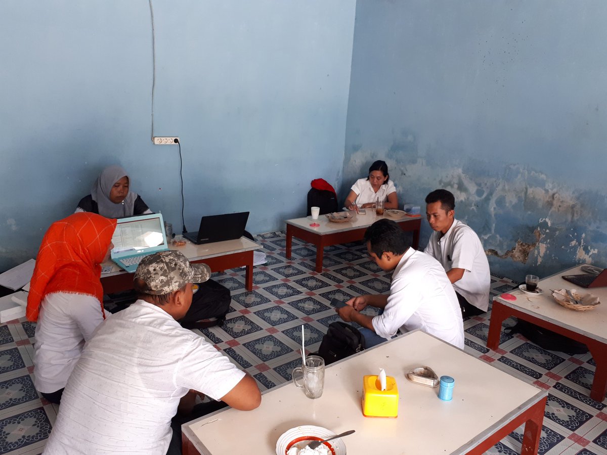 wiwiet_rasti's tweet photo. Rakor pendamping desa #kecsambeng #kablamongan bersama PA bpk @DidikNews 
#tppijawatimur 
#tppilamongan 
#PadatKaryaTunai2018 
@EkoSandjojo 
@DewantoAndry 
@Iskandar__NH 
@Wanut_Susisno https://t.co/tKkIwDFZfd