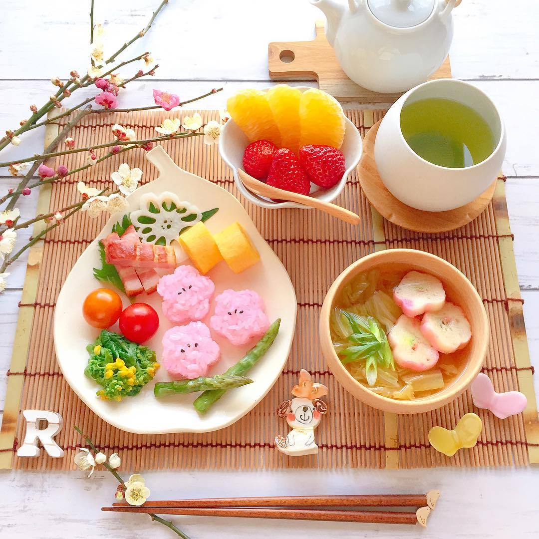 KINGRPG's tweet photo. Spring menus for Sakura festivals https://t.co/KEPhNoPsek