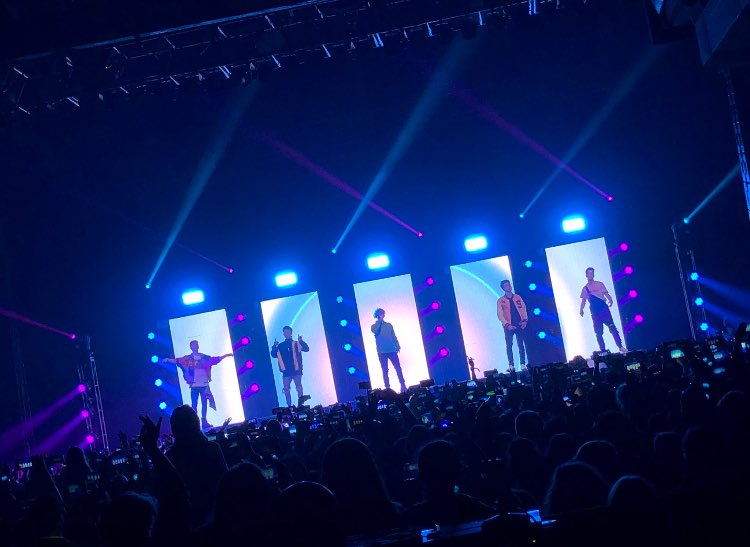 stardustkaia's tweet photo. tour day 21 - dallas
#invitationtourdallas https://t.co/31RXPZi0Zh
