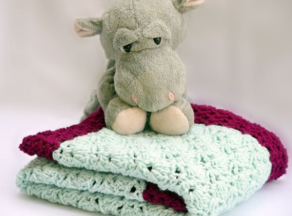 lanakinbuddys's tweet photo. A sweet little treat for your little one. https://t.co/Ln1eZzrPX3 #handmade #crochetblanket #crochet #etsy #etsybaby #newbaby #babyshowergift #babyblanket #nurserydecor #Parenthood #parents #parenting #baby #babies #babyboy #snugglesoft #cozy #cuddles #snuggletime https://t.co/mWkszusYba