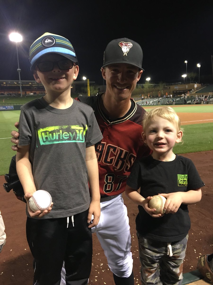 Thanks <a href="/Ryan_Grotjohn/">Ryan Grotjohn</a> for making my boys night!  You now have two new fans!  They will be cheering you on wherever you go!  Best of luck this season!  your Sask friends ~ Rex and Bode