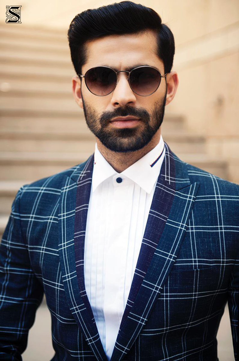 steele_clothing's tweet photo. Let our Exclusive range personify all your layers. Find your wardrobe picks this season at a #Chunmun store near you. #Steeleclothing #summerarrivals #newarrivals #classymen #mensfashion #menswear #mensstyle #Stylish #trendsetter #undefined #MensClothing #Exclusive https://t.co/eo4u02MfXO