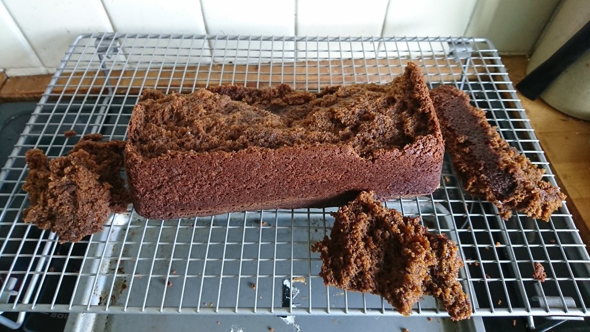 susie_999's tweet photo. Ruh-oh! Didn't grease the tin enough and my ginger cake got stuck! Tastes good though... May have to make it into a pud, break it up (even more) and serve it with custard! π
#notBakeOffstandard
#β€οΈcake https://t.co/eodCBGcQQO