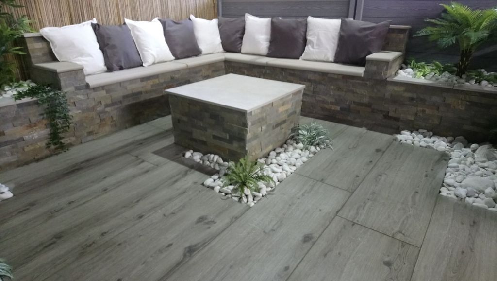 VisionLandscap2's tweet image. Check out our new porcelain patio display at Corfe CED, over the Easter Bank Holiday!
