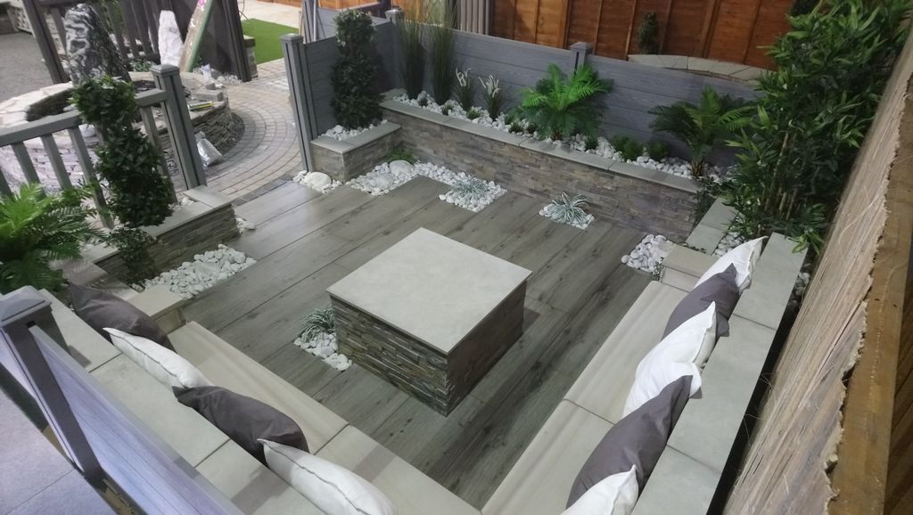 VisionLandscap2's tweet image. Check out our new porcelain patio display at Corfe CED, over the Easter Bank Holiday!