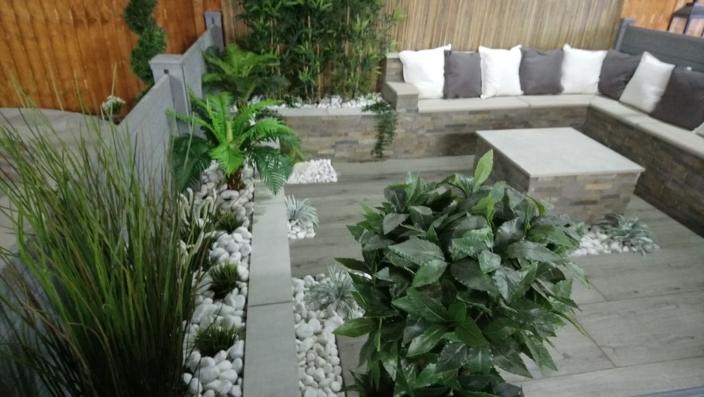 VisionLandscap2's tweet image. Check out our new porcelain patio display at Corfe CED, over the Easter Bank Holiday!