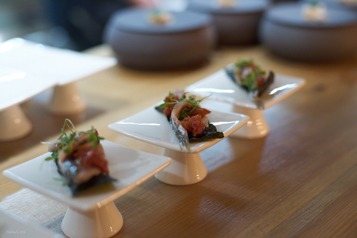 QuatreMolins's tweet image. Us hem maridat uns #aperitius. A #QuatreMolins la vida es menja mos a mos! 👄👄👄