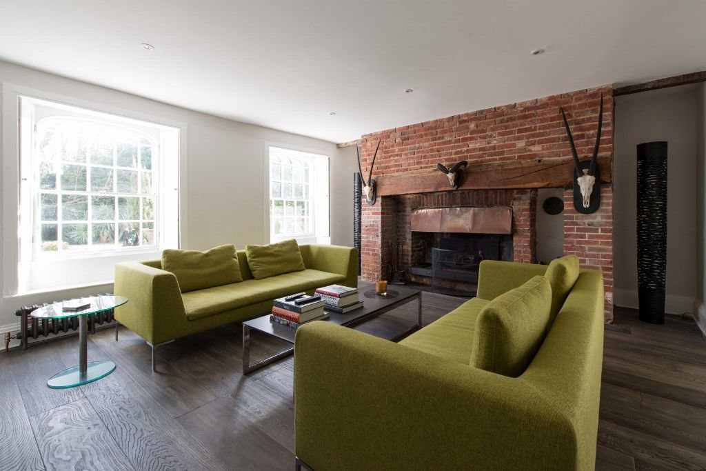 V4Woodflooring's tweet image. Our latest case study features Landscapes Furrowed Hill in this beautiful West Sussex Home. The extra wide boards were perfect to blend with original features and new modern decor #woodfloors buff.ly/2pOELnJ