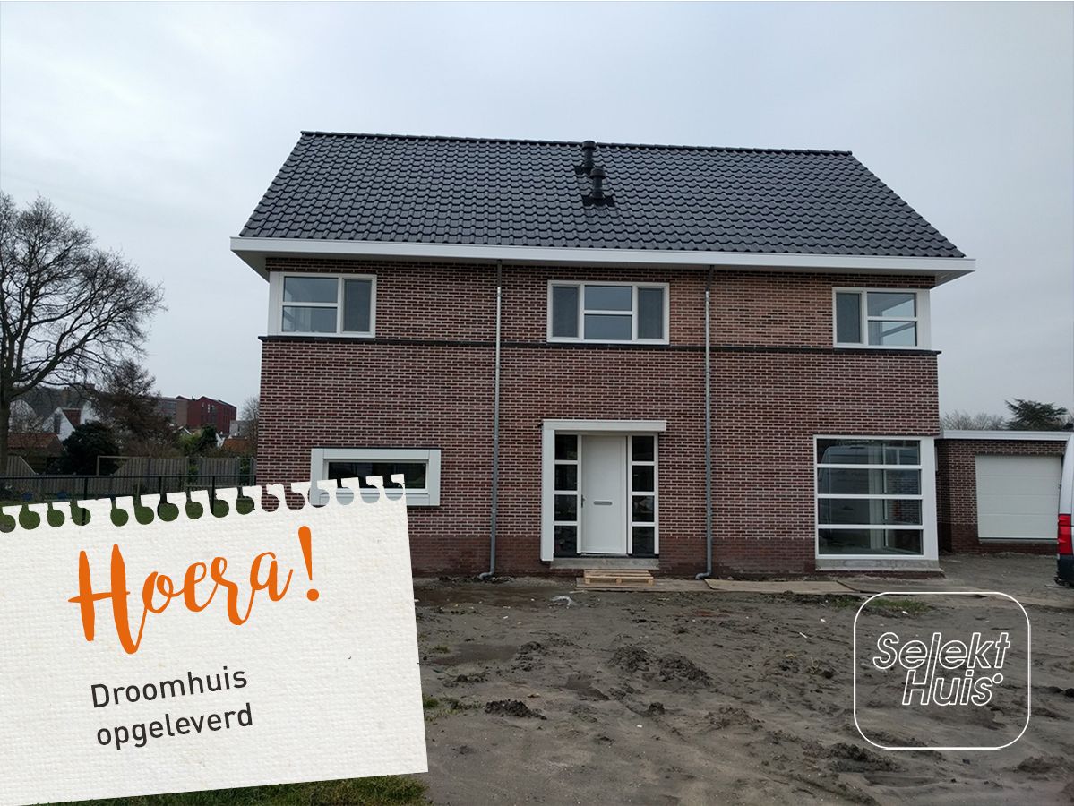 🏠 Feest voor de nieuwe bewoners van deze prachtige woningen! Zij hebben de sleutel gekregen van hun droomhuis! #droombouwleef #huisbouwen #gefeliciteerd