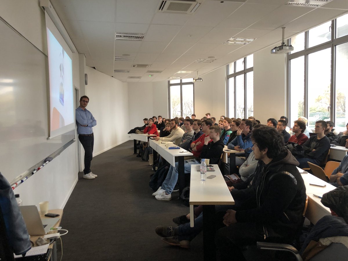Jaaaybi's tweet photo. Story telling to @IngenieursECE  students about how @meetEnovap , as a student project, became a real company #entrepreneuriat #startup #workshop @Alexscheck https://t.co/s4BZl7mgDi