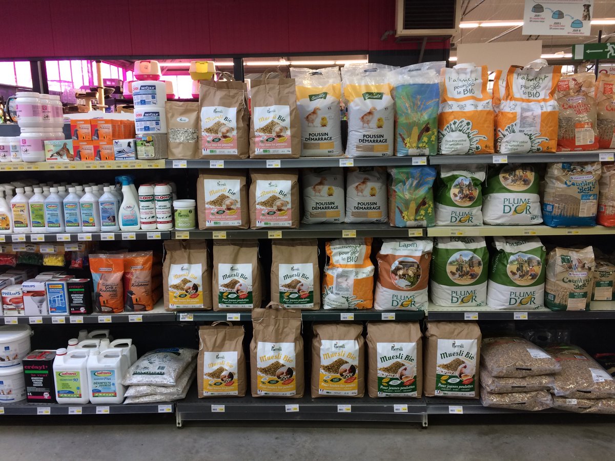 _Farmili's tweet photo. La gamme MUESLI BIO, le nouvel aliment 100% bio pour les #poules de @_Farmili référencé dans 80 points de vente TRUFFAUT, DELBARD et GAMM'VERT 😁 https://t.co/47gjywSAvd