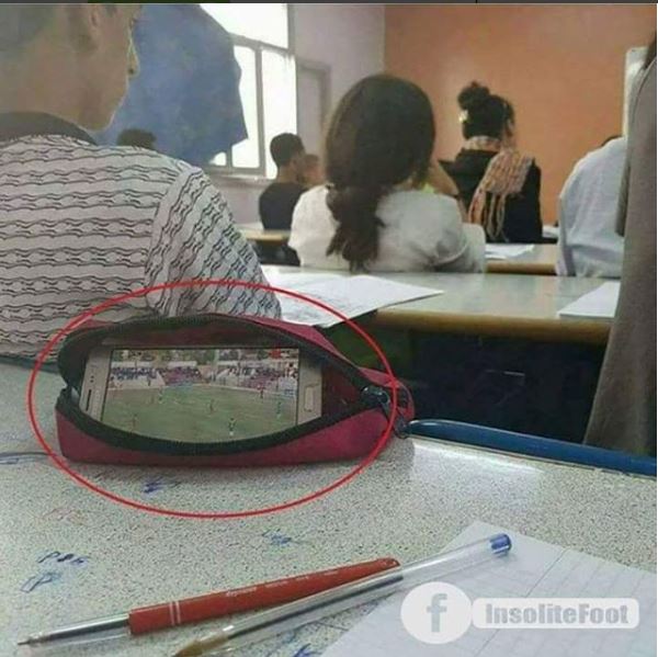 RETAbet's tweet photo. Recursos necesarios cuando te toca clase por la tarde en un día de Champions...

(vía @InsoliteFoot) https://t.co/7CECEjURSZ