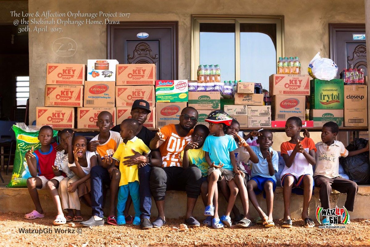 StudioXtra_Gh's tweet photo. Different Pple with One common Purpose....  HELPING THE NEEDY 🙏🏾🙏🏾.... The WatzupGh Orphanage Project 2018....This Very Sunday 1st April ... Join Hands  🤝🙌🏽🙌🏽 ... #WatzupGh #OrphanageProject2018 #GivingToTheNeedy ... Supported By @studioxtra_gh https://t.co/F5i2hoBxJH