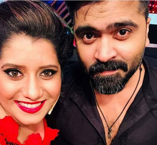 Fansxpress's tweet photo. #STR STR latest selfie with Priyanka during KPY finale!
#Silambarasan #simbuinsupersinger #SimbuinKPY #VijayTV #Kalakapovathuyaru
#priyanka https://t.co/xr75BZsiDA