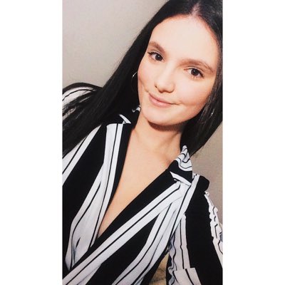 isa251999's tweet photo. #NuevaFotoDePerfil https://t.co/mQbibdFPNI