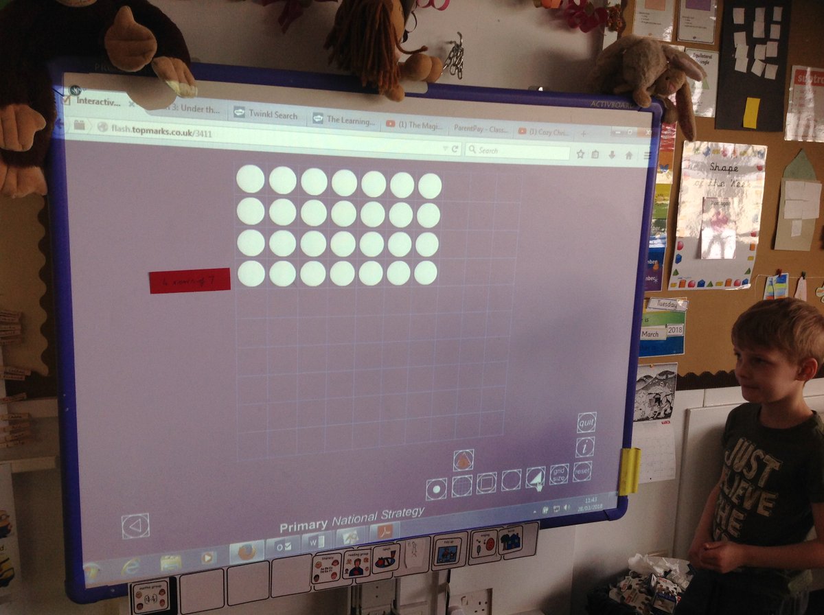 P2atCanalView's tweet photo. We have been learning to make and describe #arrays in Numeracy today. Have you tried making them on the #NumberFrames App yet? https://t.co/eC7zZG1Ejq