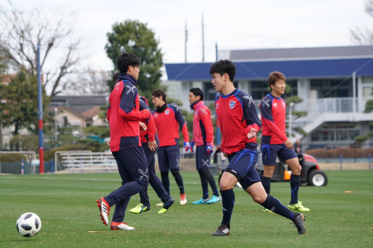 fctokyoofficial's tweet photo. #平川怜 選手
(全体練習に復帰しました。今後の意気込みは？)
『チームのなかで良い競争ができていると思う。
そのなかで迎える15連戦。チャンスは間違いなくあると思うので、チャンスを待つのではなく自分から掴みにいくような姿勢を見せていきたい』

https://t.co/msei3flPb6
#fctokyo #tokyo https://t.co/8xNqzxdSxR