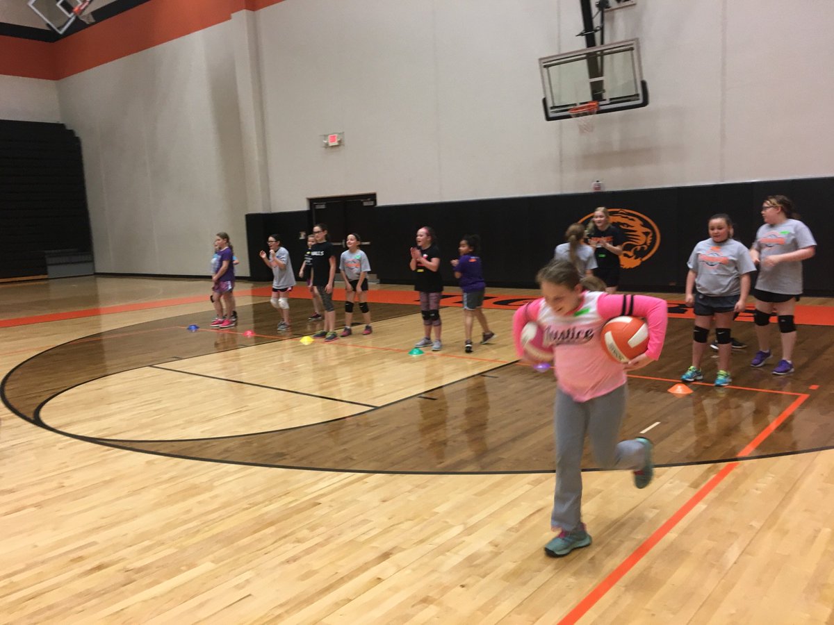 REPMOvolleyball's tweet photo. We had a blast at 4th &amp; 5th grade camp! These future Tigers are looking good! https://t.co/w0XSeiU0Fq