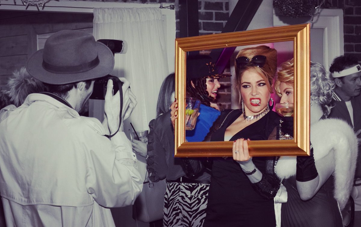 EventPapsUK's tweet image. Every guest gets their moment in the spotlight with Event Paparazzi! Contact us today for a quote and we'll help you make your event a night to remember! #eventpaparazzi #anightoremember #themedevents #eventphotography