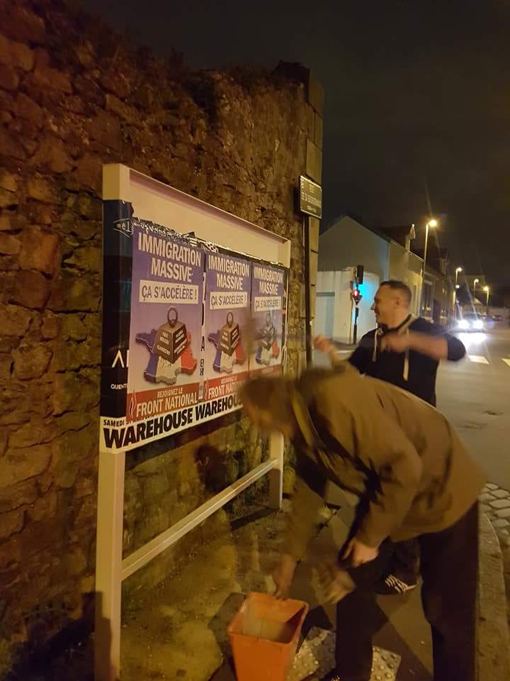 Rnational44's tweet photo. Hier à #Nantes, collage massif des militants du Front national. Immigration massive : ça s'accélère. #Marine, vite !
#FN44 https://t.co/eFR0cndFi7