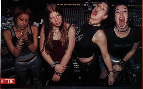 MetalNick's tweet image. #MuDvAyNe #Kittie #NuMetal #AllInTheFamily #Spit #LD50