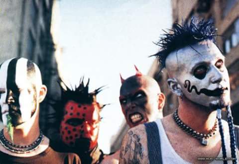 MetalNick's tweet image. #MuDvAyNe #Kittie #NuMetal #AllInTheFamily #Spit #LD50