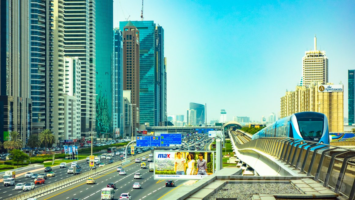 vadakkus's tweet photo. View of Sheikh Zayed Road from the Emirates Towers Metro Station 
https://t.co/hQJ9NYNt7S #Dubai #DubaiPhotography #Fottam #SheikhZayedRoad https://t.co/Z7W3F7PS8n