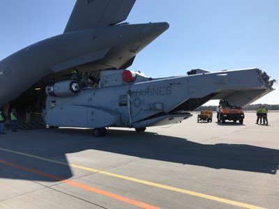 GarethJennings3's tweet photo. .@LockheedMartin @Sikorsky CH-53K #KingStallion arrives in #Germany (well) ahead of its planned international debut at @ILA_Berlin Airshow in late April https://t.co/uom0WuUvcx https://t.co/0AEdUQcGb7