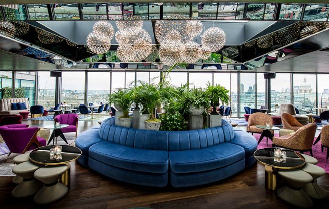 BanksSadler_DE's tweet photo. Auch wenn der Sommer auf sich warten lässt - wir haben für euch unsere Lieblings - Rooftop Bars rausgesucht - Check it out ☀️ https://t.co/S312lH52jO   #events   #eventprofs https://t.co/TXWv2NACkE