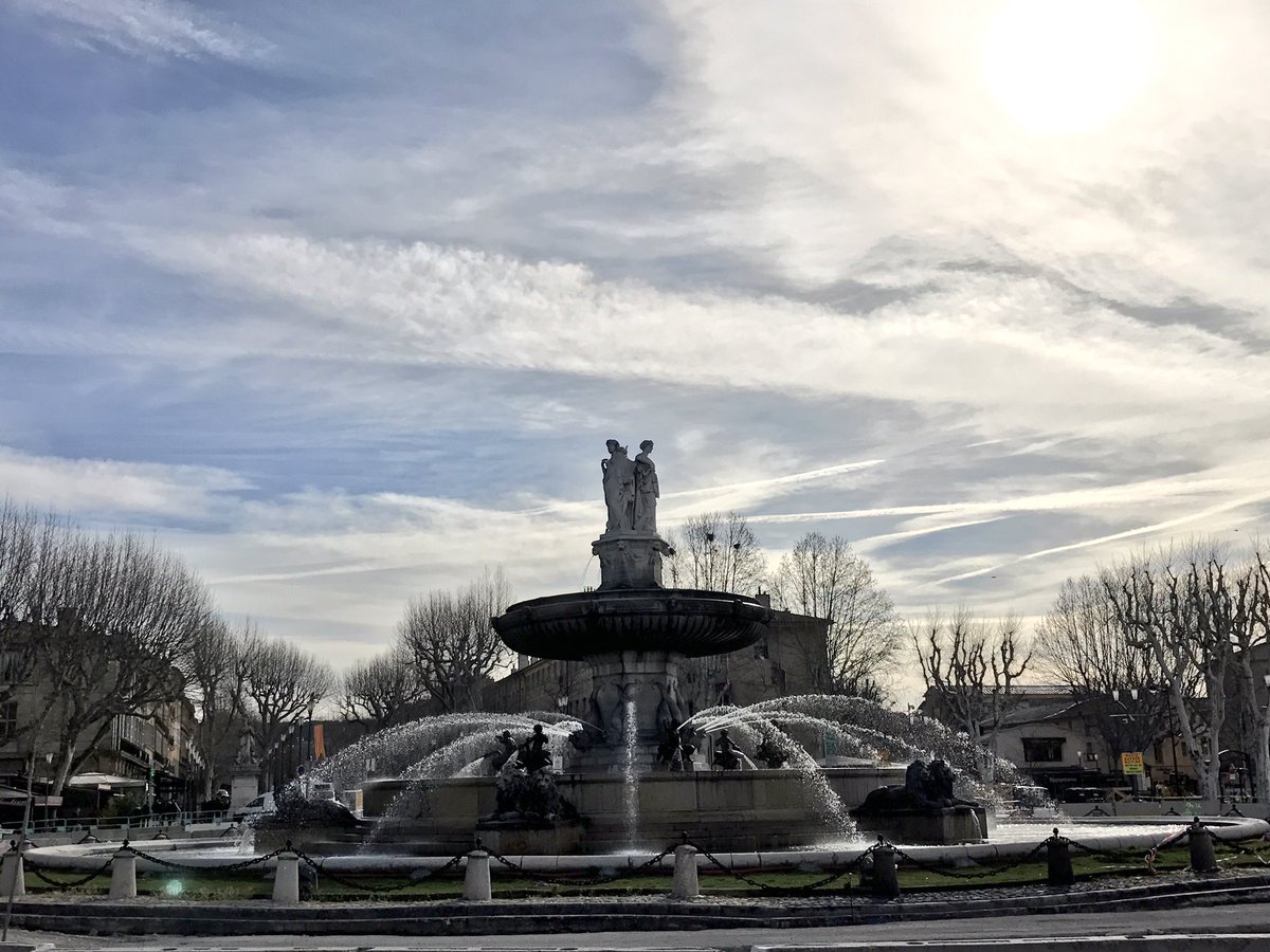 N_Dalmasso's tweet photo. Nouvelle journée de travail sur le portail de destination #CotedAzurFrance avec @Tourisme_PACA et @AgInteractive à #AixenProvence ! #CotedAzurFranceAvance #digitalmarketing https://t.co/iq9vc5WkV2