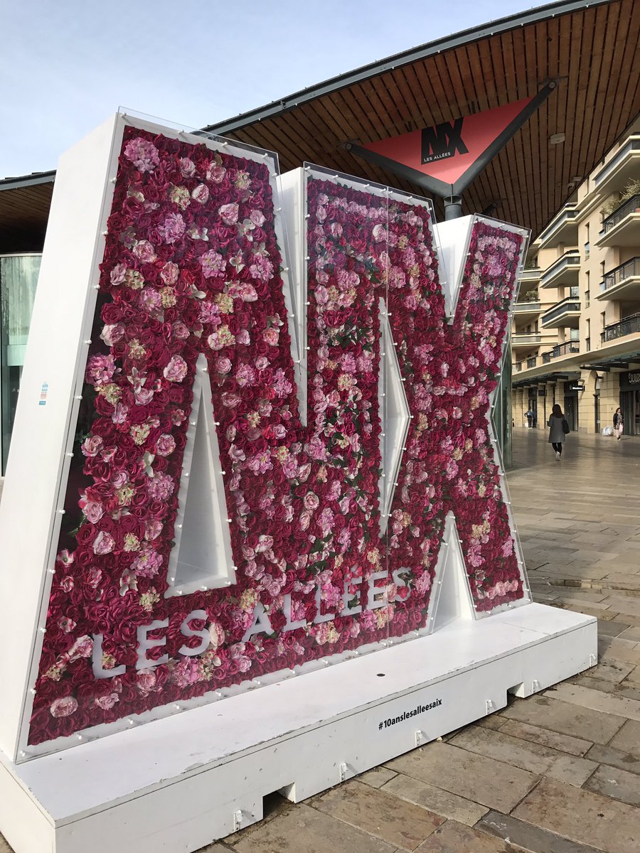 N_Dalmasso's tweet photo. Nouvelle journée de travail sur le portail de destination #CotedAzurFrance avec @Tourisme_PACA et @AgInteractive à #AixenProvence ! #CotedAzurFranceAvance #digitalmarketing https://t.co/iq9vc5WkV2