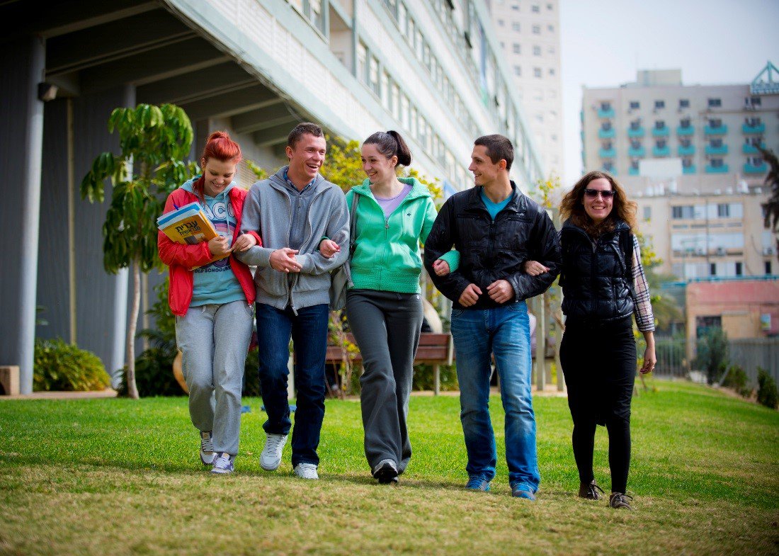 JewishAgency's tweet photo. We are better equipping our emissaries - #shlichim - than ever before in order to help write a vibrant story for the Jewish future. https://t.co/AQ4rOx49si photo: Nir Kafri for @JewishAgency https://t.co/eD6HonYOdZ