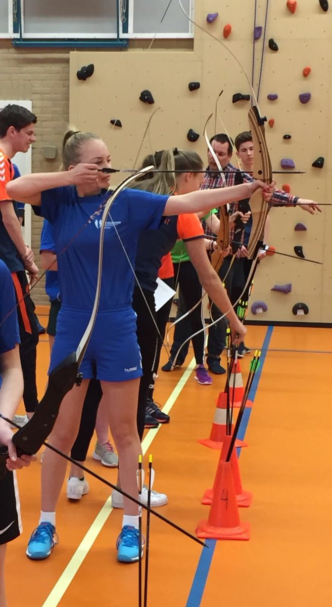 Vandaag doen 4 derde klassers mee met de sportiefste school/ leerling van Apeldoorn. Veel succes!!