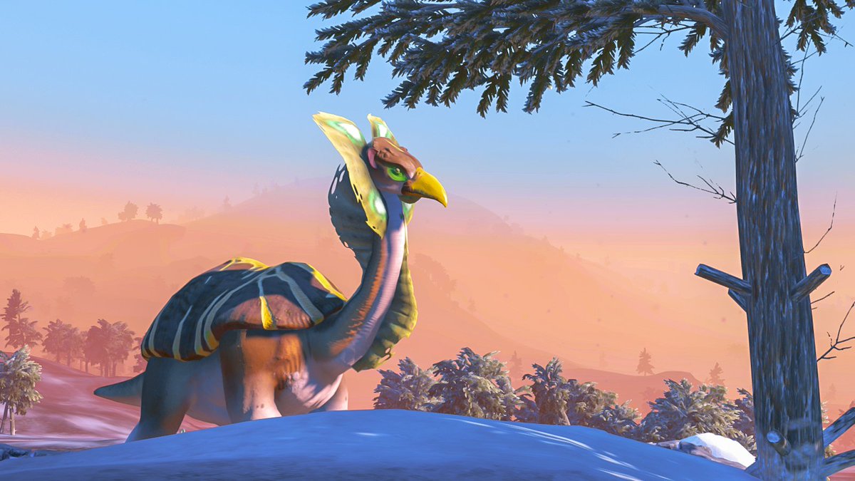 CosmicWildlife's tweet photo. Sunny sols like that are scarce on Qallor V - that's this Parrosaurian has developed organic "solar chargers" along its neck and a carapace to store the generated energy. Korvax scientists are actively studying this living battery of a creature! @hellogames @NoMansSky #NoMansSky https://t.co/C3jVrBANjI