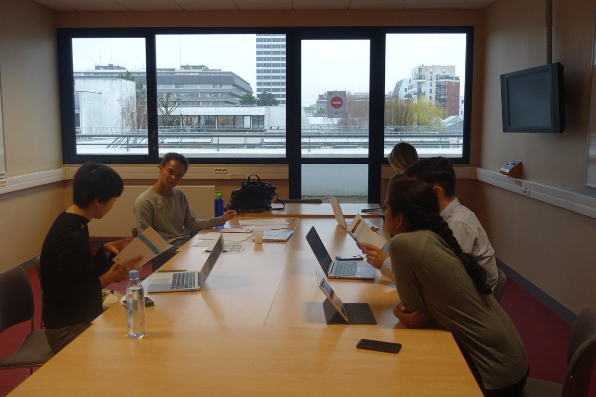 ESSECGlobalMBA's tweet photo. After a day of group work, the teams are now meeting with their coaches for a Review Session on how they have progressed for their respective @DWC_ESSEC projects. #DWCESSEC #ESSECGlobalMBA https://t.co/aoAPqevrCj