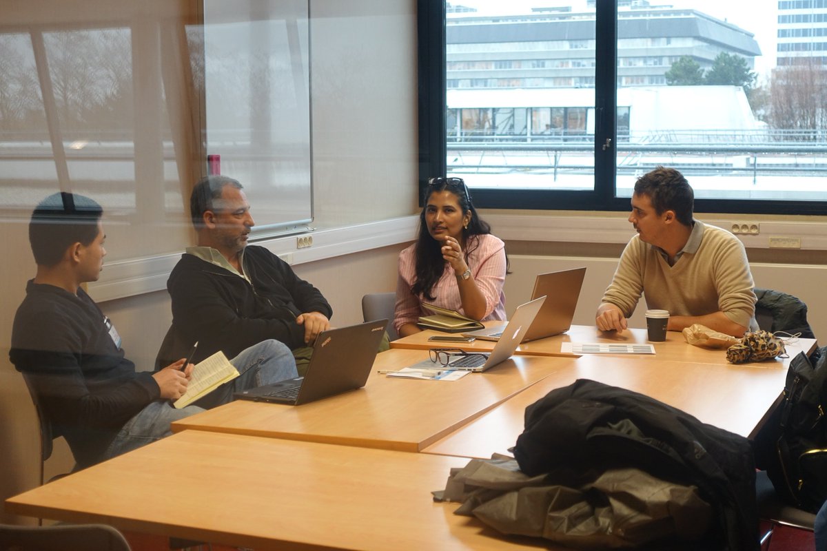 ESSECGlobalMBA's tweet photo. After a day of group work, the teams are now meeting with their coaches for a Review Session on how they have progressed for their respective @DWC_ESSEC projects. #DWCESSEC #ESSECGlobalMBA https://t.co/aoAPqevrCj