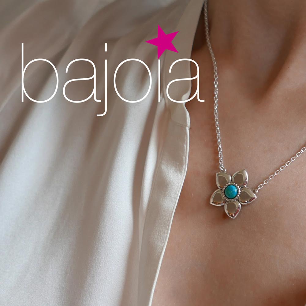 26EMME's tweet photo. Hello !! les derniers jours pour découvrir la gamme de bijoux de Baptiste  jeune créateur de bijoux made in paris, à voir absolument à la boutique.#bajoia #argent #madeinfrance #artisan #modeethique #slowfashion #bijouxoriginaux #turqoise https://t.co/JsOwfNVDmG