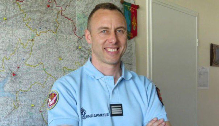 BenoitPILET's tweet photo. Ouverture du #conseilAministration @cnfpt avec un #hommage appuyé du Président #Deluga au sacrifice ultime #ArnaudBeltrame : https://t.co/2IEzSpsYYX