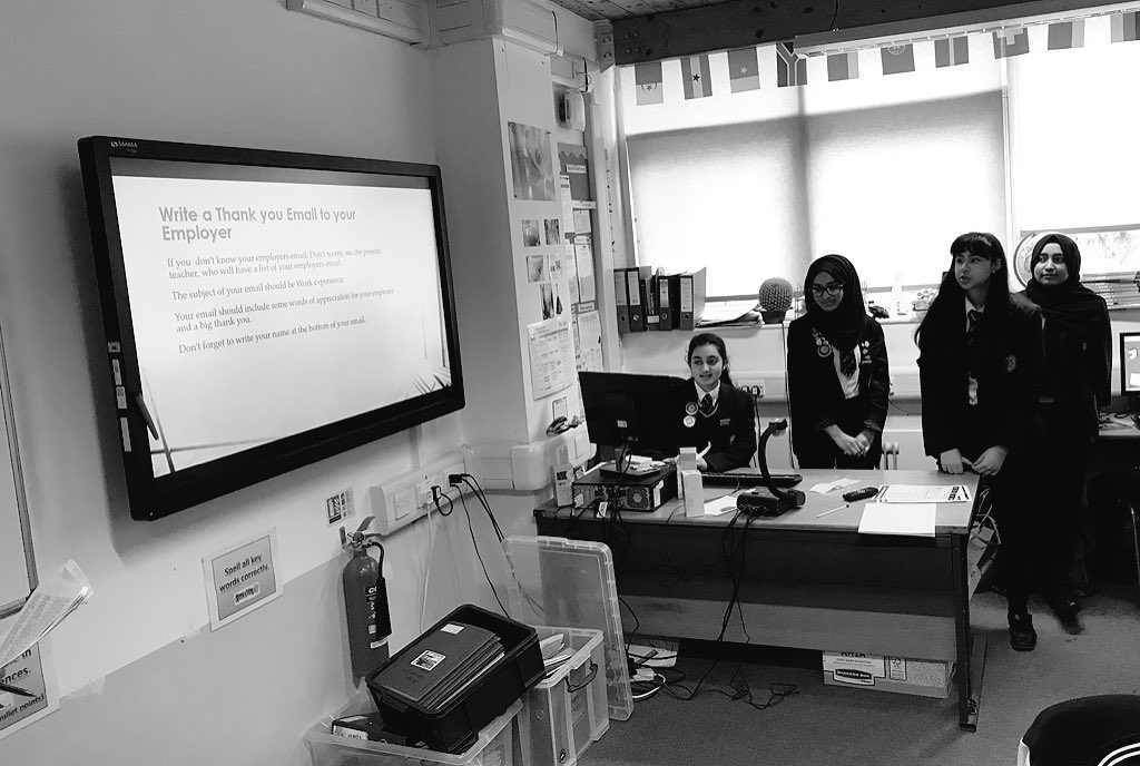 wrhs1118_CEIAG's tweet image. Our student careers ambassadors are delivering work experience reflection sessions to their fellow Year 10’s. #DeepLearningDay