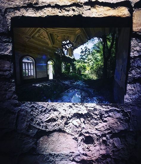 Hauteurs_UGA's tweet photo. [#INFINI2018] Découvrez l'expo #Urbex à la Bastille 11h - 18h30 / 27/04 > 5/04 Entre vie et abandon, réalité et imaginaire, des monuments abandonnés à l'esthétique poétique et mystérieuse capturés par 6 grands photographes d'Urbex de France &amp; Belgique / Photos Alina Yanikeeva https://t.co/y3gHSurL4Y